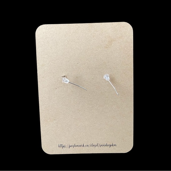 Handcrafted rose earrings - Picture 3 of 3